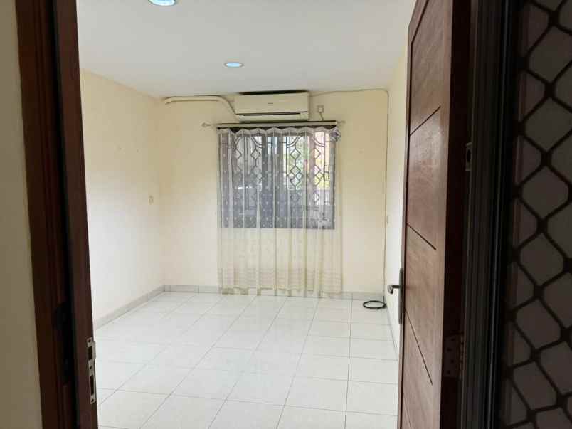 disewakan rumah kelapa gading