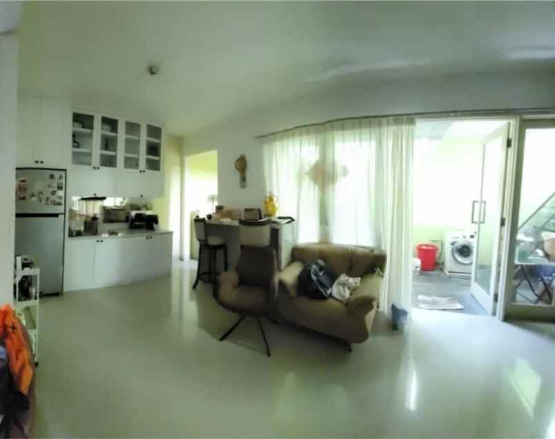 disewakan rumah pantai mentari