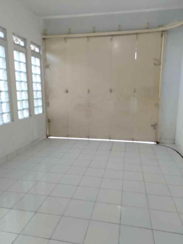 disewakan tempat usaha pinggir jalan antapani