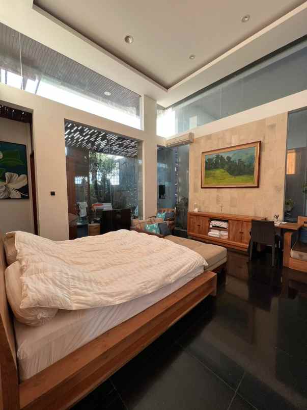 disewakan villa luxury view sawah lokasi nyanyi