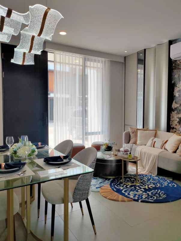 eastern spring new cluster