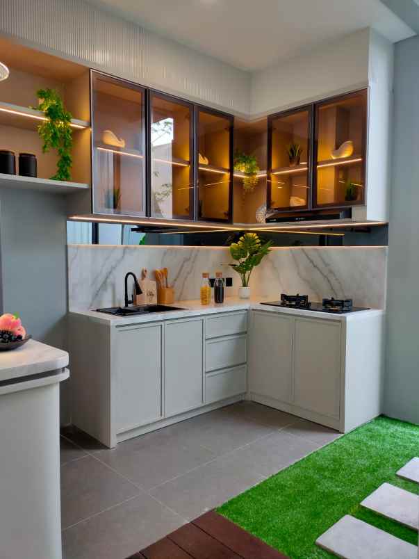 eastern spring new cluster