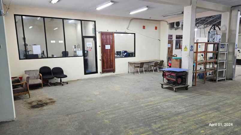 gudang workshop 337 m2 siap pakai di setu bekasi