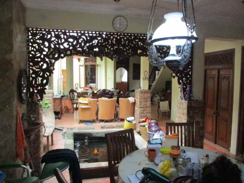 hunian mewah 4 kamar di jalan kaliurang lokasi premium