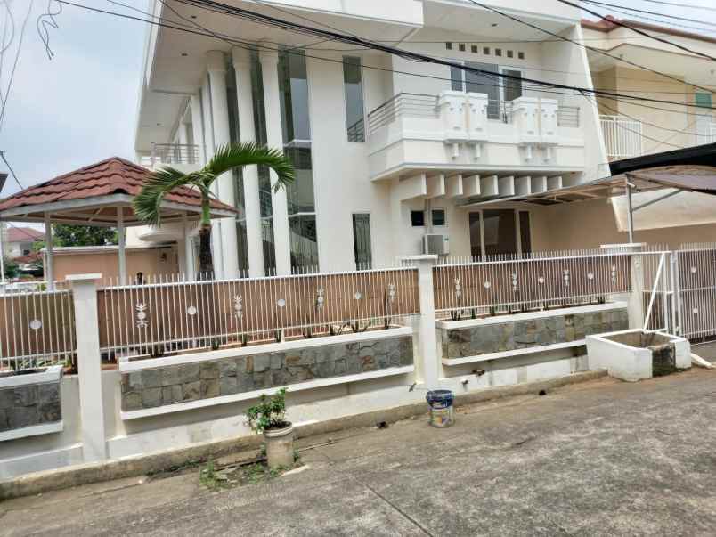 jual cepat rumah kelapa puyuh 2 lantai bagus dan oke