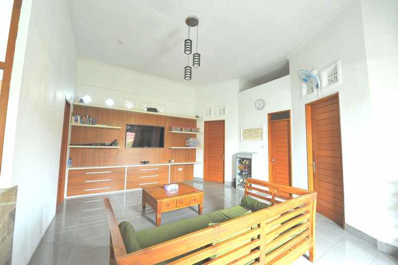 jual rumah mewah full furnished di denpasar selatan