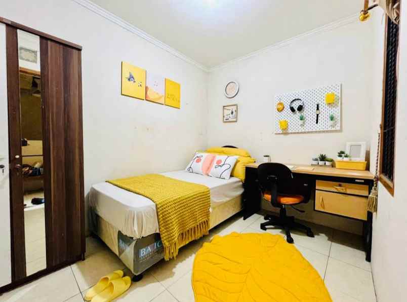 kosan dan kios 40 kamar depok dekat ui beji margonda