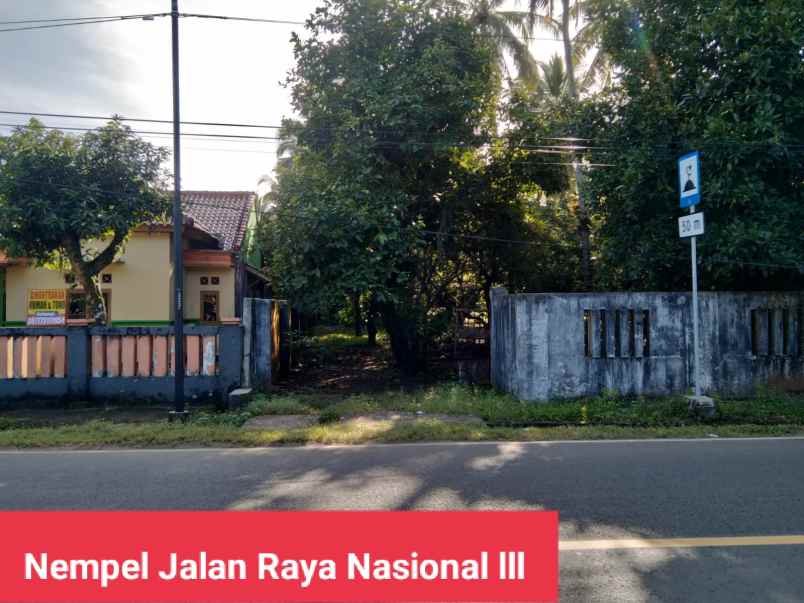 lahan cikeusik pinggir jalan raya nasional lll