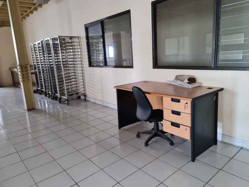 pabrik ex central kitchen junior