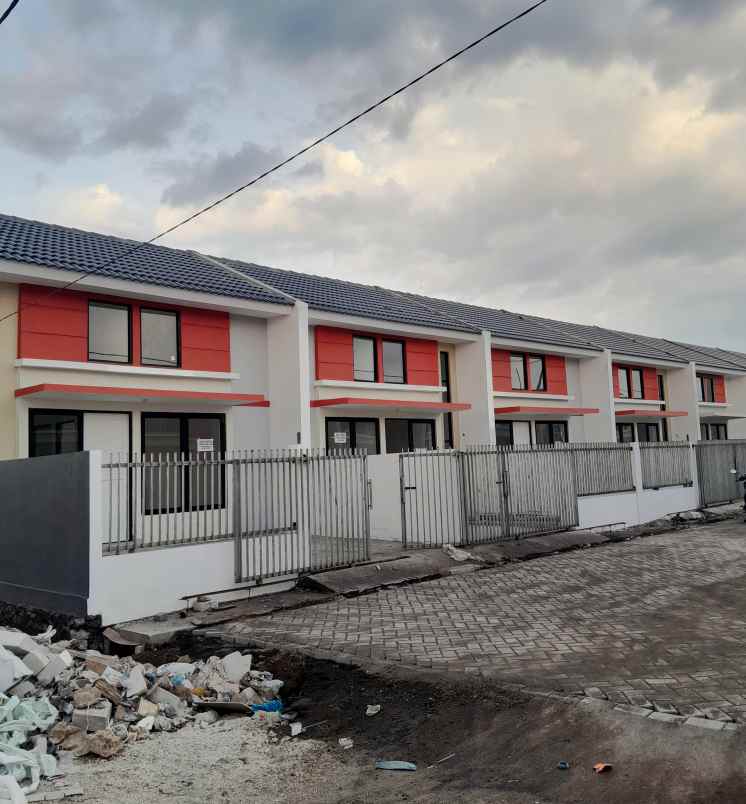 perumahan green mansion baru dekat bandara juanda