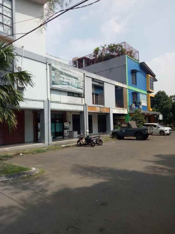 ruko hook 3 lantai kawasan pertokoan cibubur city