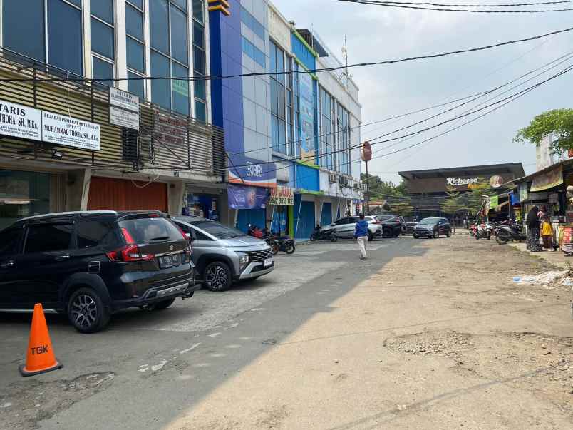 ruko strategis dekat pintu toll dan stasiun lrt