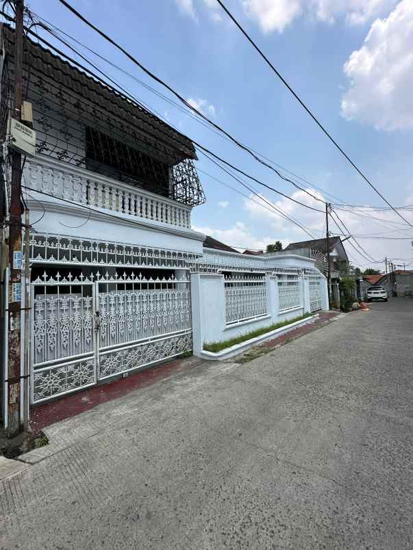 rumah 2 5 lantai di komplek bmkg pondok betung