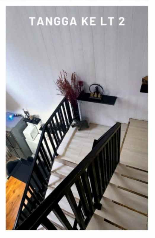 rumah 2 lantai bebas banjir di graha santoso rungkut