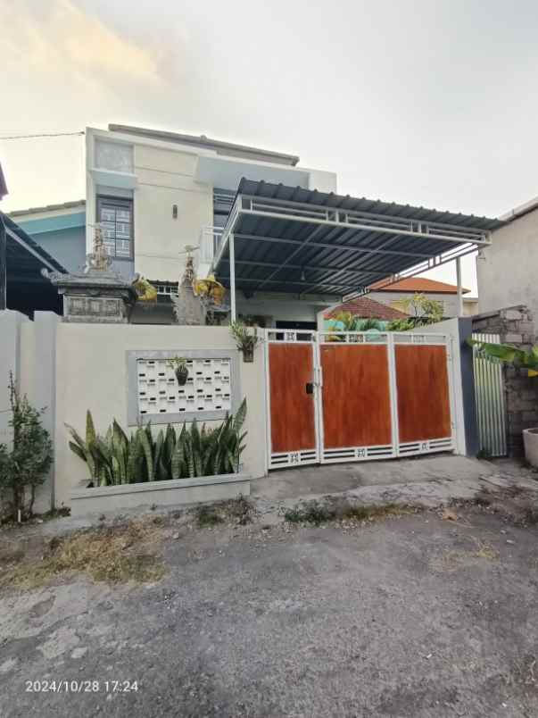 rumah 2 lantai di jalan cargo denpasar utara bali