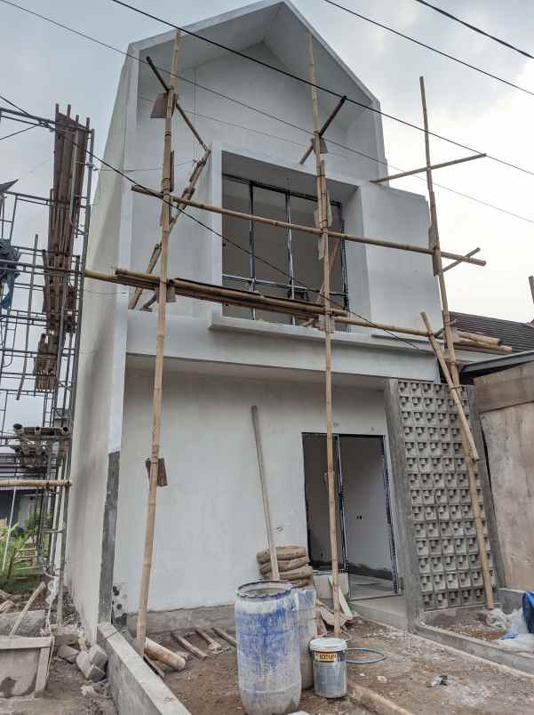 rumah 2 lantai harga 600 jutaan