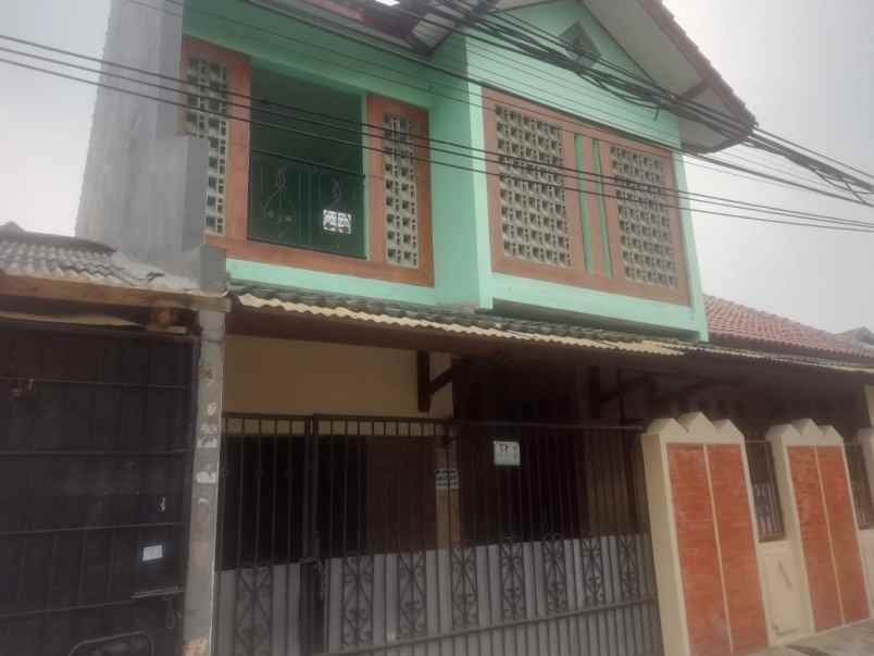 rumah 2 lantai hunian nyaman