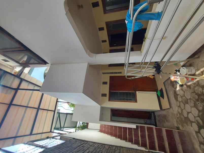 rumah 2 lantai siap huni di turangga buah batu bandung