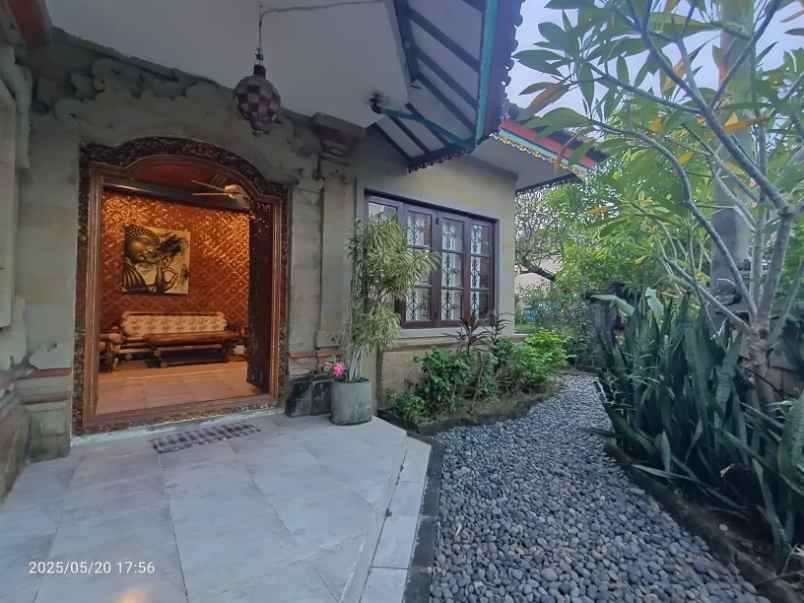 rumah 350 m2 di taman griya jimbaran bali