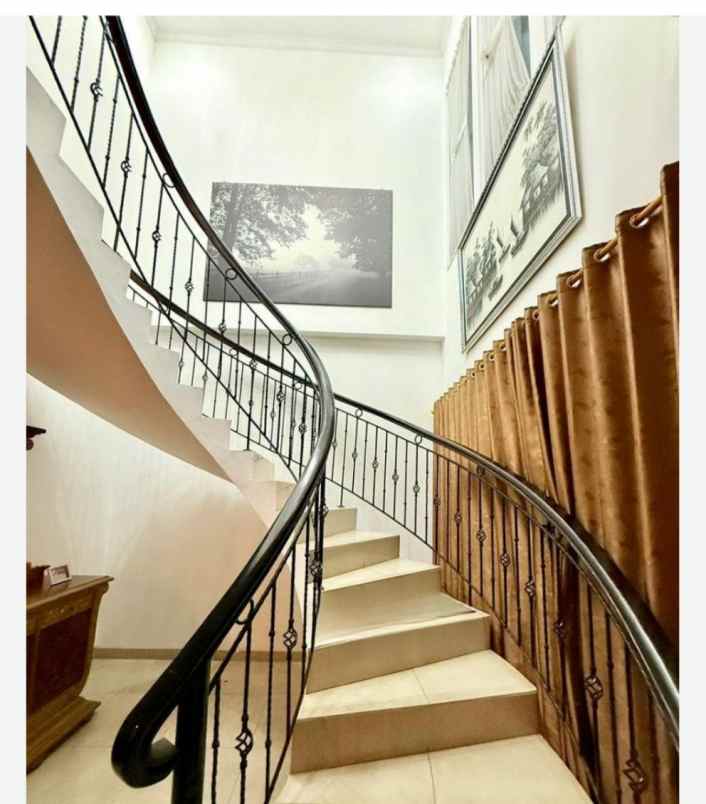 rumah bagus siap huni di grand galaxy bekasi selatan