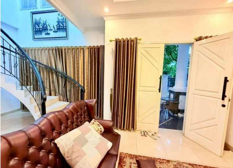 rumah bagus siap huni di grand galaxy bekasi selatan