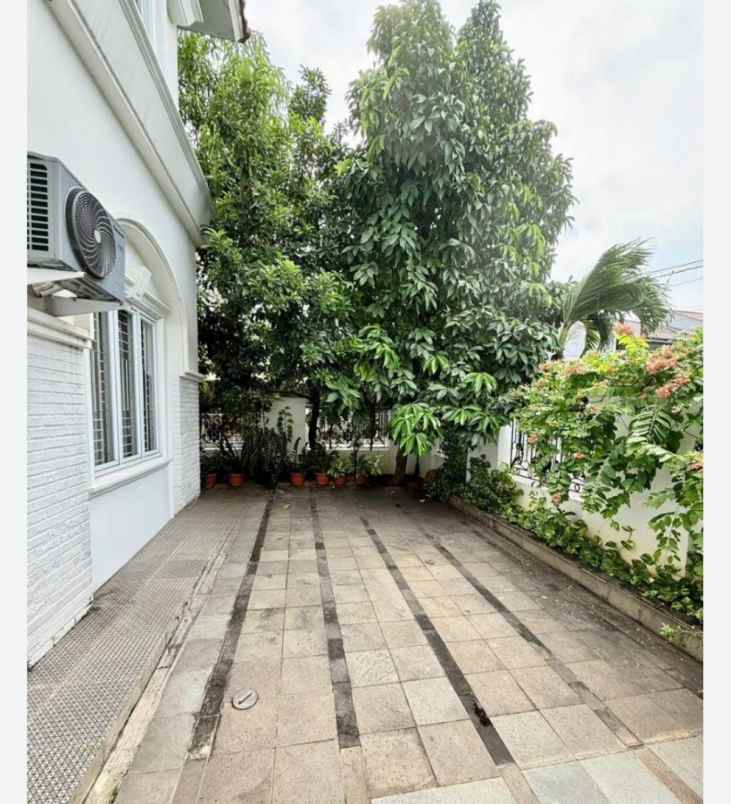 rumah bagus siap huni di grand galaxy bekasi selatan