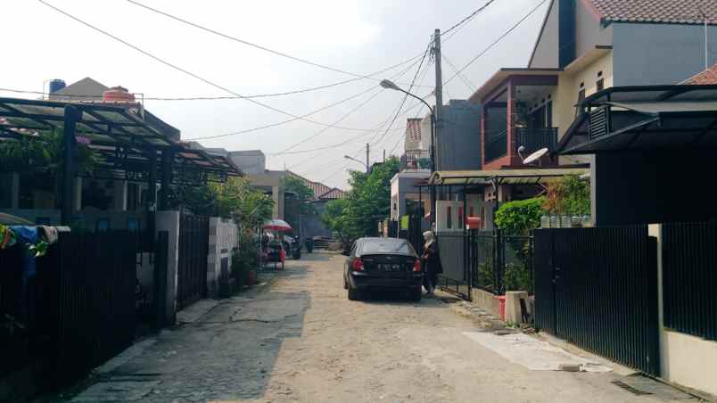 rumah baru minimalis cluster cirendeu tangsel rp2 m