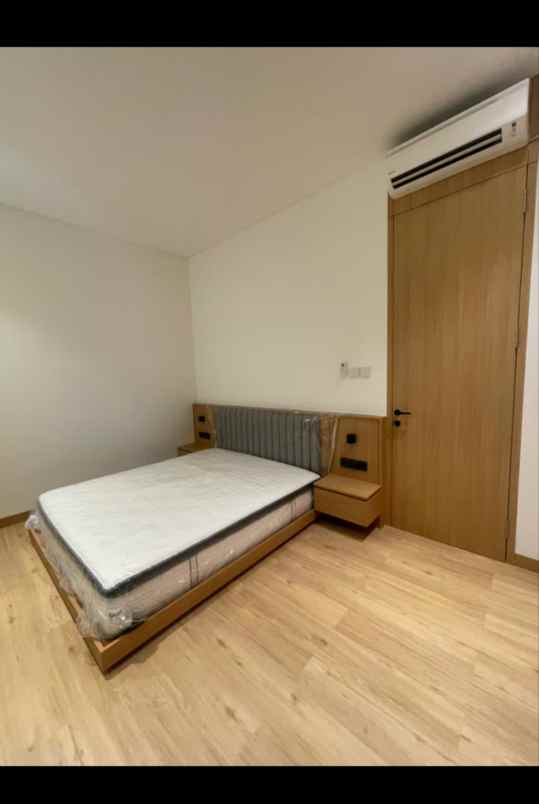 rumah baru modern dalam cluster di jatibening