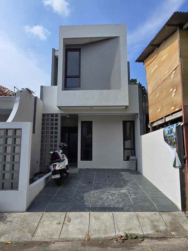 rumah baru modern minimalis di kayu putih jaktim