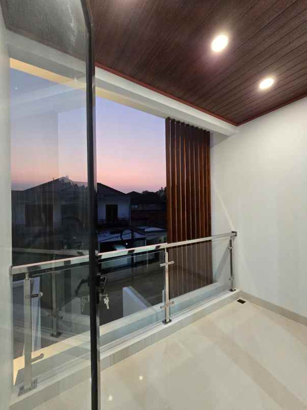 rumah baru modern minimalis di kayu putih jaktim