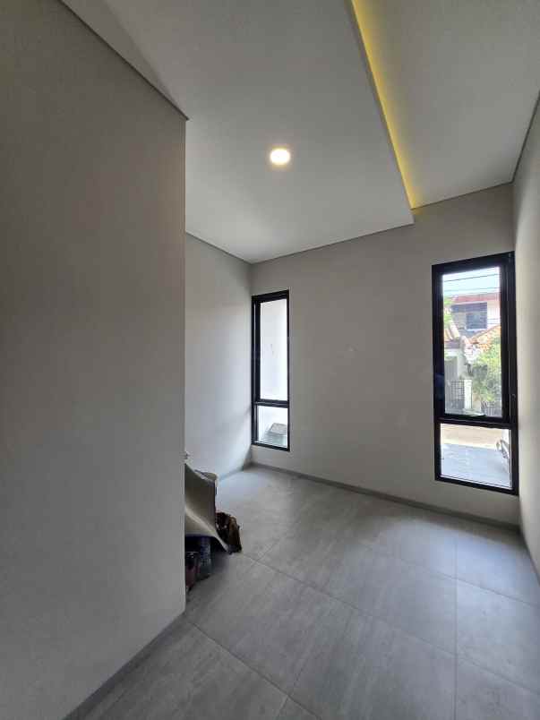 rumah baru modern minimalis di kayu putih jaktim