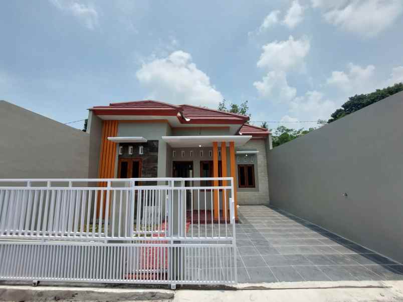 rumah cantik modern dekat ponpes pandanaran