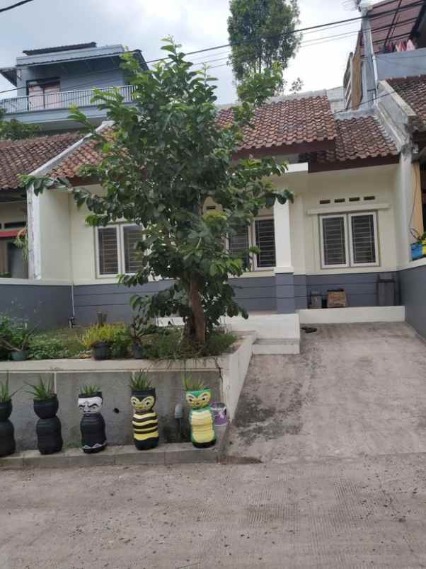 rumah dalam komplek 1 5 lantai di cipageran cimahi