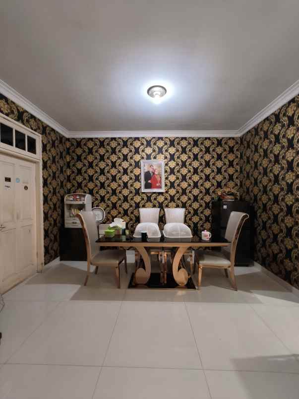 rumah dalam komplek di ujung menteng cakung jaktim