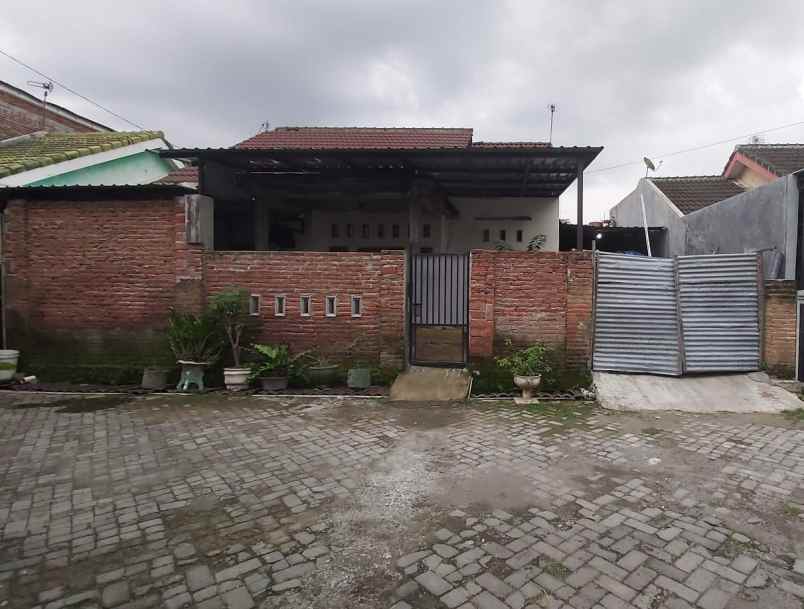 rumah dalam kota kab jombang