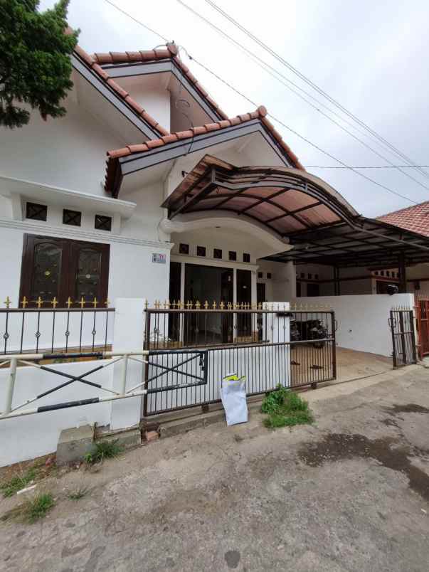 rumah dekat rs hga raden saleh depok