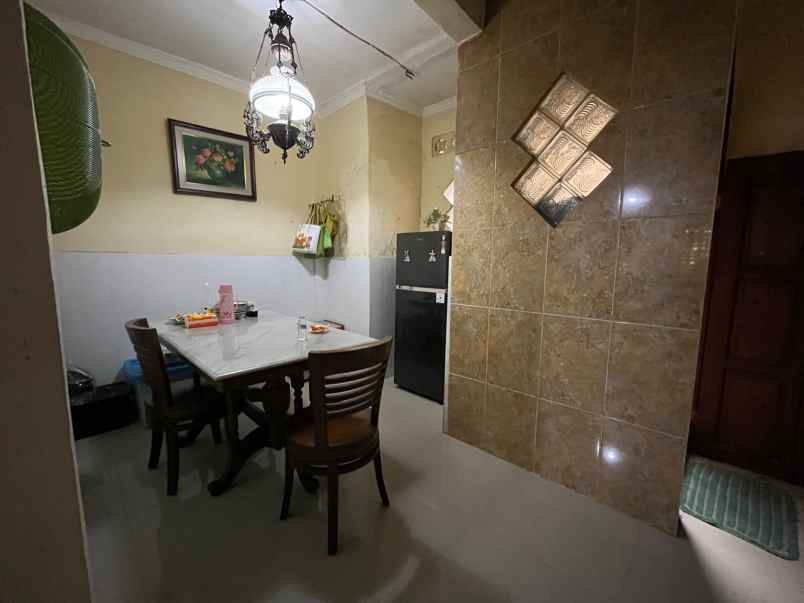 rumah full furniture ngagel surabaya dibawah pasaran