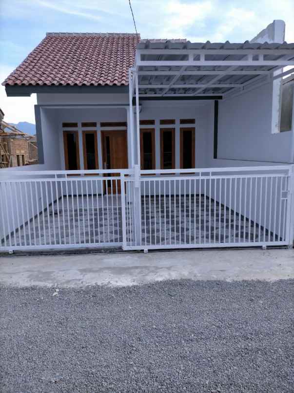 rumah jl raya leuwidulang desa