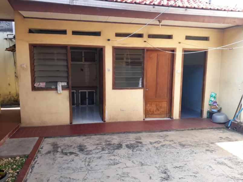 rumah jl raya pondok kelapa