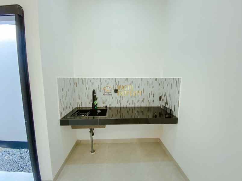 rumah kontemporer dekat jalan lpmp kalasan sleman