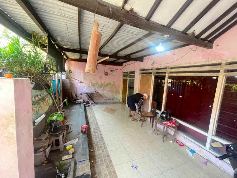 rumah lama lokasi bagus