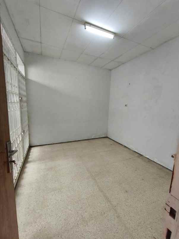 rumah lama wisma mukti surabaya row 3 mobil min 2 thn