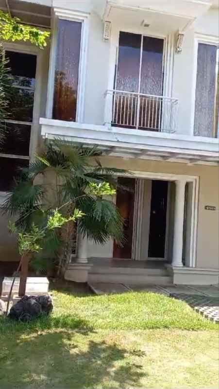 rumah long beach pakuwon city ac 7 unit