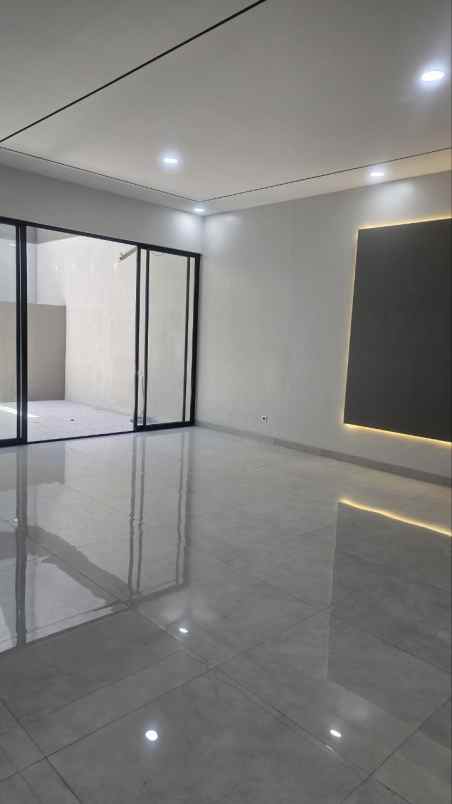 rumah manyar jaya new gress minimalis modern strategis