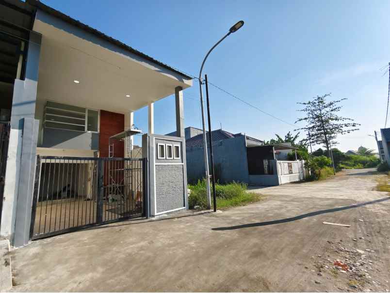 rumah medokan rungkut surabaya 2 lantai dekat merr upn