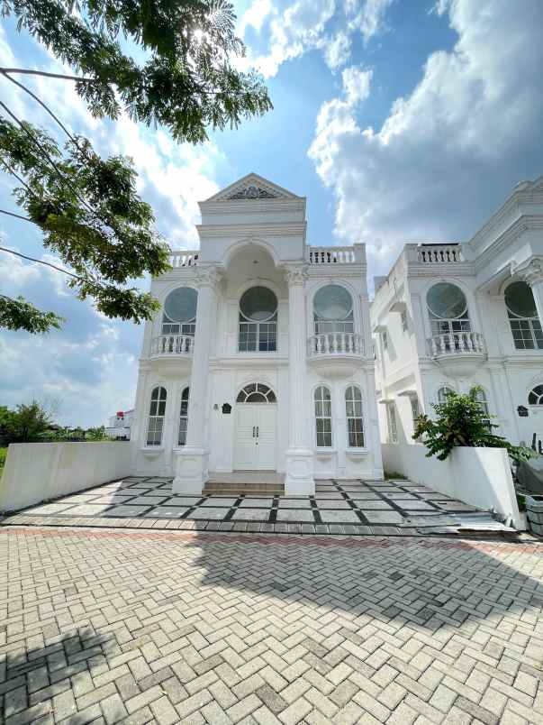 rumah mewah cemara suites pekanbaru