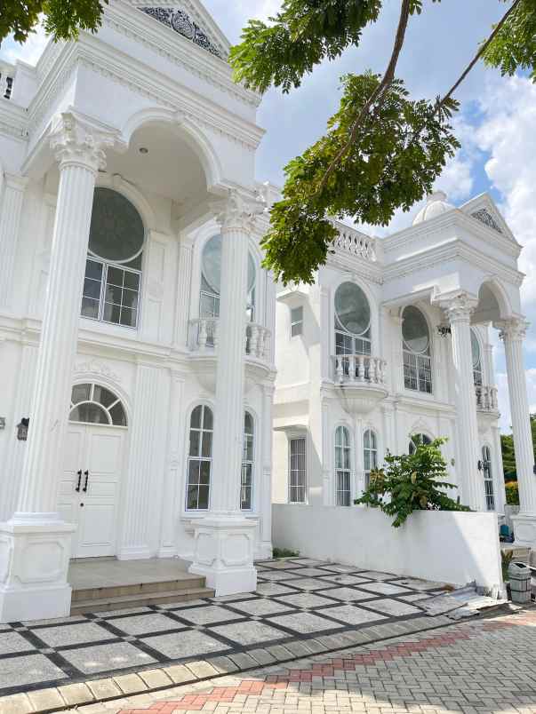 rumah mewah cemara suites pekanbaru