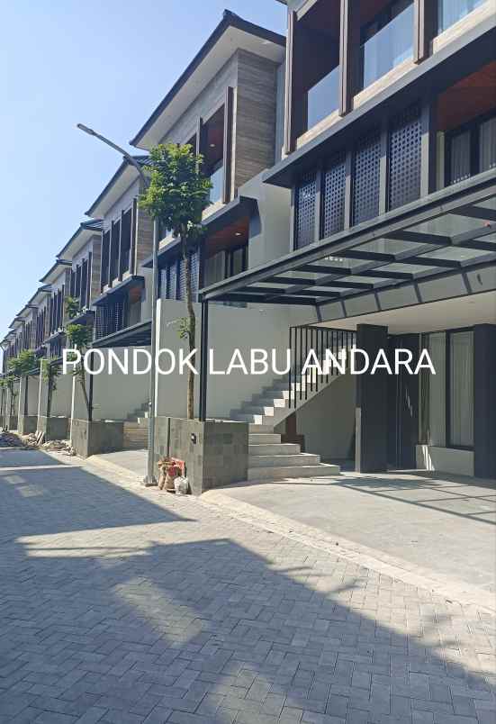 rumah mewah pondok labu andara nempel tol