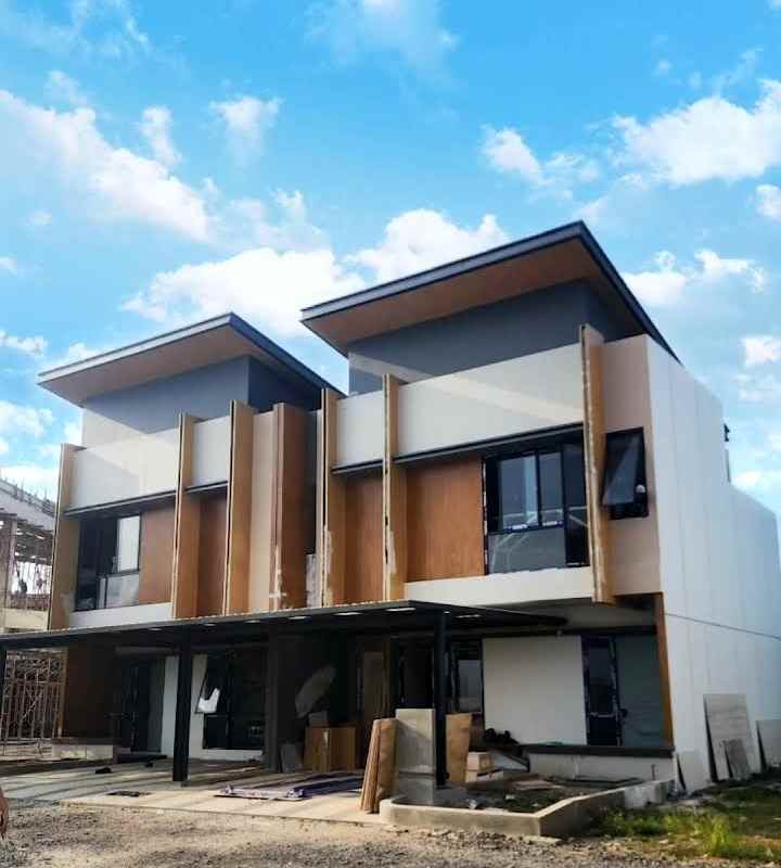 rumah mewah samping bandara soekarno hatta tanggerang