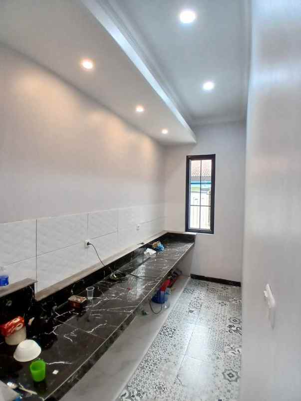 rumah mewah siap huni di kalimulya depok